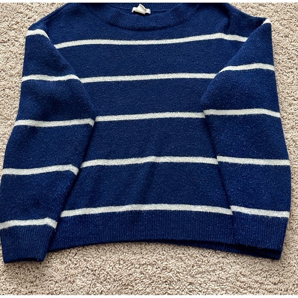 H&M Blue sweater with white stripes -Size Small - Picture 4 of 6